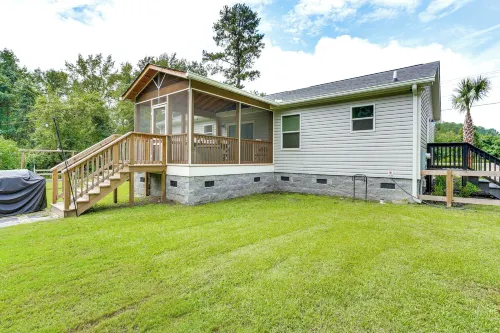Screened Porch: Family-Friendly St Stephen Retreat - Homestays