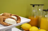 Piazza Marina - Breakfast