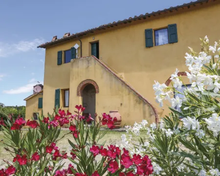 Carbonaia (Paa134) Hotels in Palaia