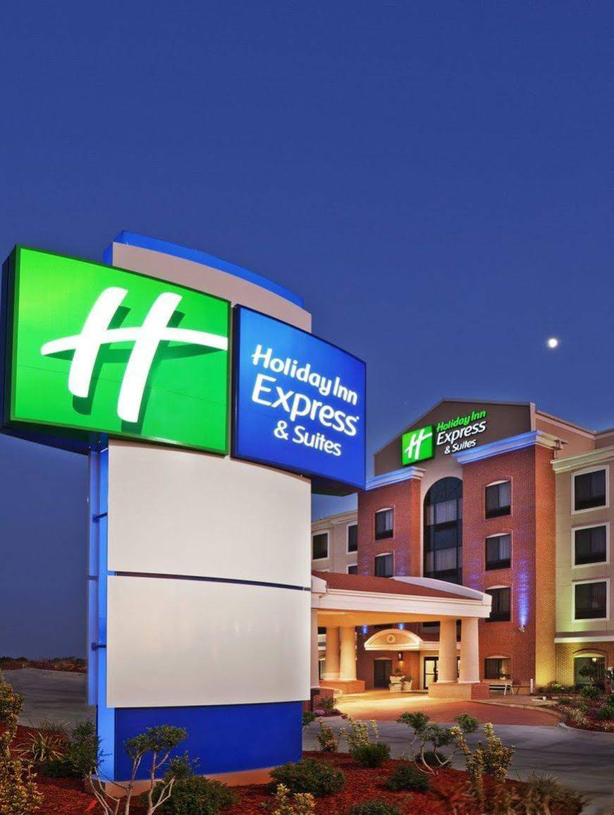 Holiday Inn Express & Suites Cambridge, an Ihg Hotel