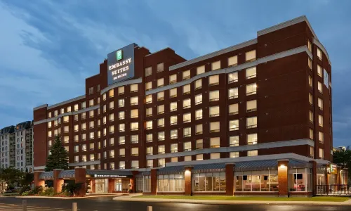 Embassy Suites by Hilton Montreal Airport