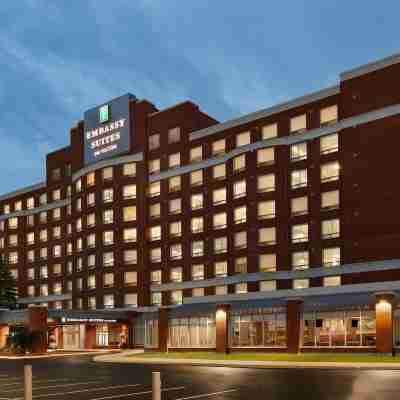 Embassy Suites by Hilton Montreal Airport Hotel Exterior