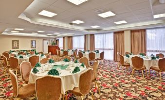 Holiday Inn Express & Suites Mississauga-Toronto Southwest