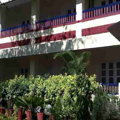 Chitrakoot Hill Resort Hotel Exterior