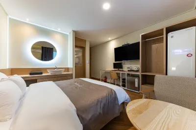 Hotel Urban Brown