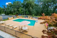 Quality Inn & Suites Corinth West - Family