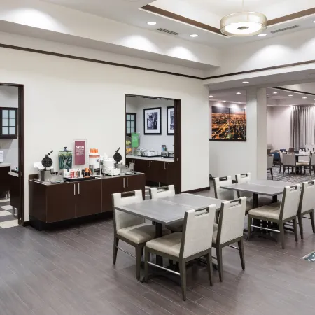 Hampton Inn & Suites Chicago-North Shore/Skokie