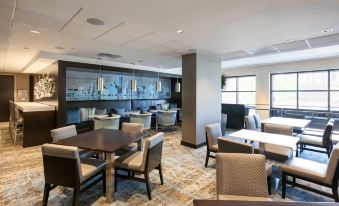 DoubleTree by Hilton Hotel & Suites Houston by The Galleria