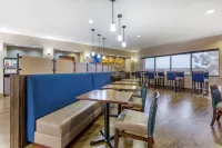 Comfort Suites - breakfast