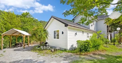 Yangyang Majung Pension Hotels near Micheongol Valley