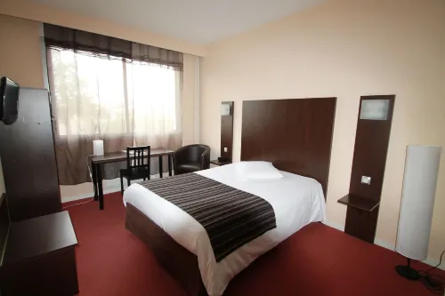 Adonis Lyon Est Hôtel Artys Hotels in Rhône