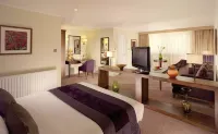 Regency Park Hotel, Health Club & Spa Hotels near Highclere Castle