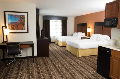 Holiday Inn Express Hotel & Suites Cherokee-Casino 체로키 호텔