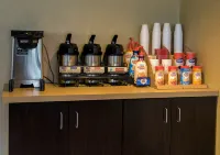 Red Roof PLUS+ Ann Arbor - University of Michigan North Hotels in Ann Arbor