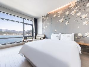 Tongyeong Bridge Hotel