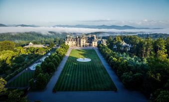 Village Hotel on Biltmore Estate