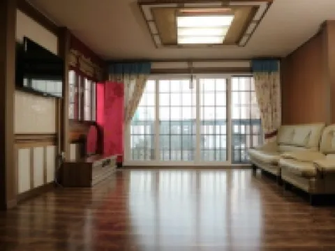 Uljin Yellow Garden Pension