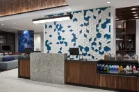 Hyatt Place Evansville - С баром