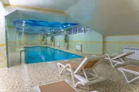 Ramada by Wyndham Turkistan - Yüzme Havuzu