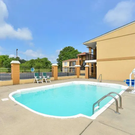 Quality Inn & Suites