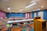 Clarion Inn & Suites Hotels in Knight Township