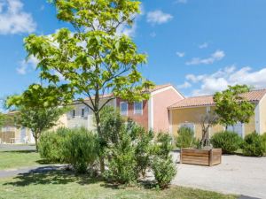 Le Domaine d'Ensã©Rune - One-Bedroom House