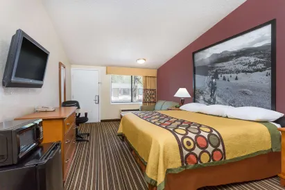Super 8 by Wyndham Aberdeen Southern Pines