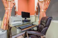 Super 8 by Wyndham Portales Hotels in Portales