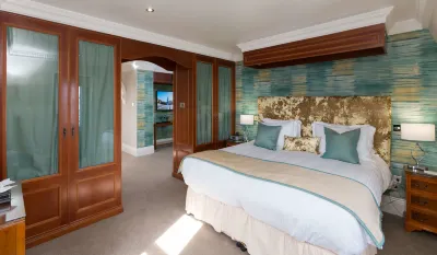 Best Western Moores Central Hotel Hotels near The Ozanne Steps