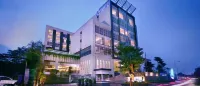 Aston Jember Hotel & Conference Center - piscine