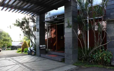 The Rizen Hotel Отели рядом с достопримечательностью «Таман Сафари Индонезия Богор»