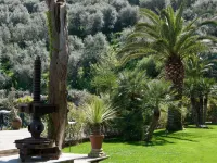 Grand Hotel Capodimonte Отели рядом с достопримечательностью «Пляж Леонеллис»