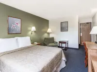 Super 8 by Wyndham Hampton Các khách sạn ở Hampton