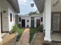 Emel's Retreat By Tropical Magnum Hotel in zona Sri Dharmaraja Viharaya