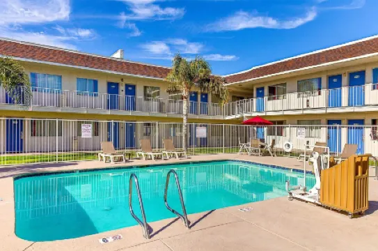Motel 6 Phoenix, AZ - North Bell Road