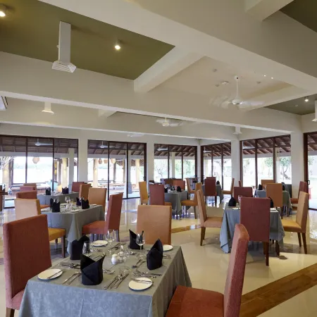 Amaranthe Bay Resort & Spa