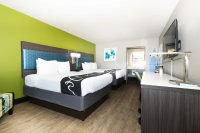 SureStay Plus Hotel by Best Western Point Richmond Hotel a Richmond