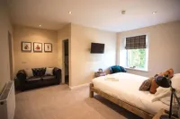 The Fox Hall Inn - Parkplatz