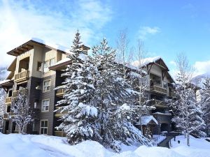 Large Studio | Ski in/Out | Pool & Hot Tubs | Central Upper Village Location