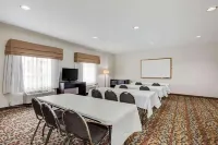 Baymont by Wyndham Milan - parking