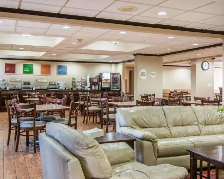 Comfort Inn Near Greenfield Village