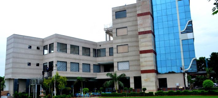 Palm Galaxy Hotels in Agra