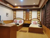 Supak Hotel Hôtels à proximité de : Wat Don Ta Pu
