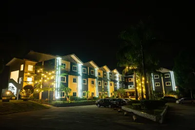 Starview Hotel and Resort Hotel dekat AUP College of Science and Technology