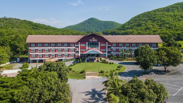Thongsomboon Club Hotel Các khách sạn ở Pak Chong
