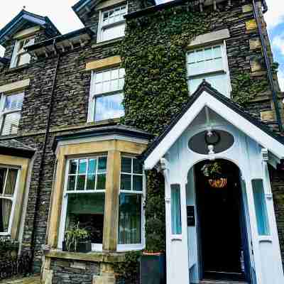 The Cranleigh Boutique Hotel Exterior