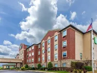 Holiday Inn Express & Suites Tulsa S Broken Arrow Hwy 51 Hotels in Broken Arrow