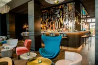 Motel One Hannover-Oper - بار