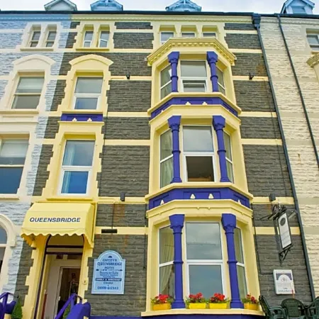 Queensbridge Hotel