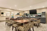 Super 8 by Wyndham Ankeny/Des Moines Area Hotels in Ankeny